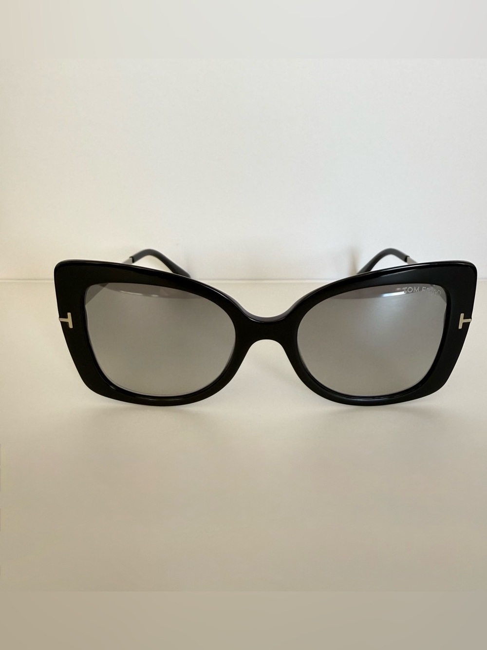 NEW!!! Tom Ford women sunglasses Gianna-02 TF609 01C Authentic